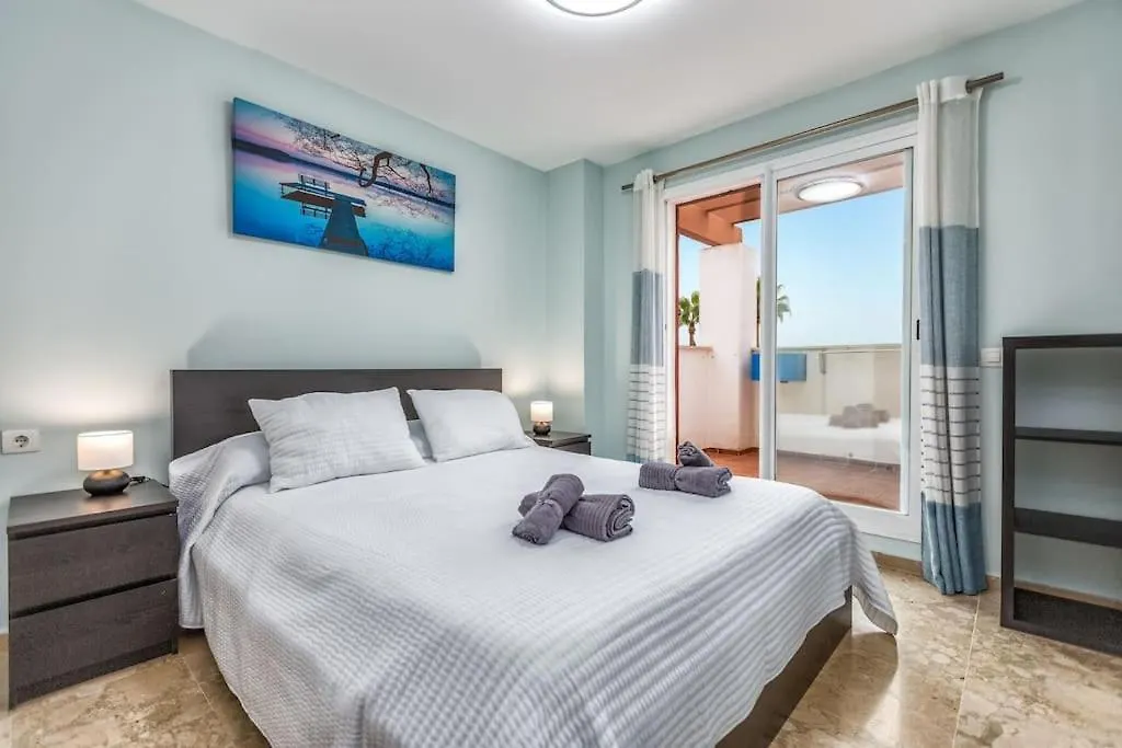 Relax In Our Luxury Home - Terrace, Pool & Parking Alcaidesa 0*,